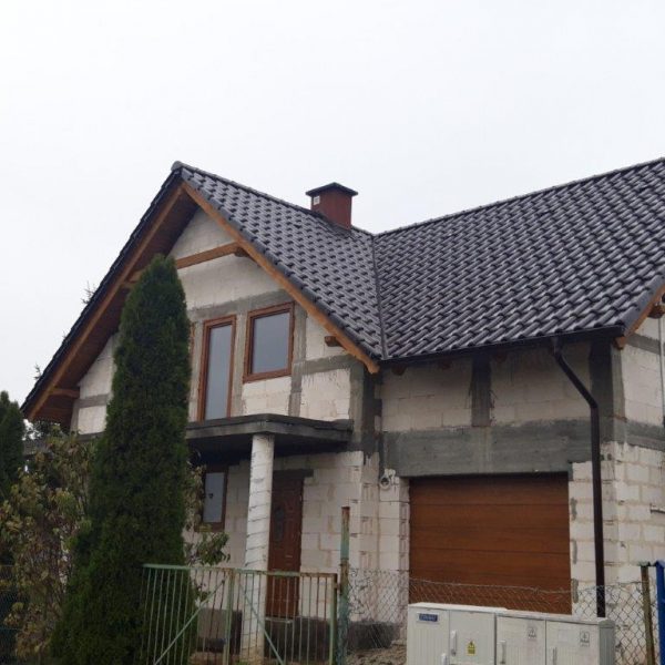 Creaton Titania brąz glazura – eleganckie wykończenie dachu w klasycznym kolorze