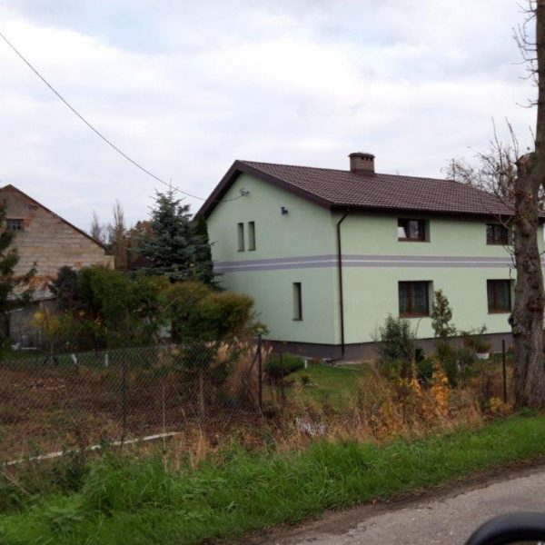 Blachodachówka modułowa Ruukki Finnera czekoladowy-brąz – elegancki, ciepły odcień dachu