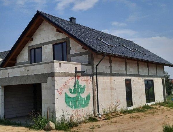 Röben Monza Plus antracyt angoba – gotowe pokrycie dachowe w ciemnym, stonowanym kolorze