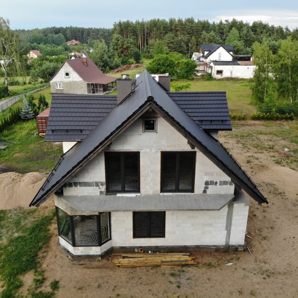 Creaton Simpla – nowoczesna dachówka ceramiczna o płaskiej formie