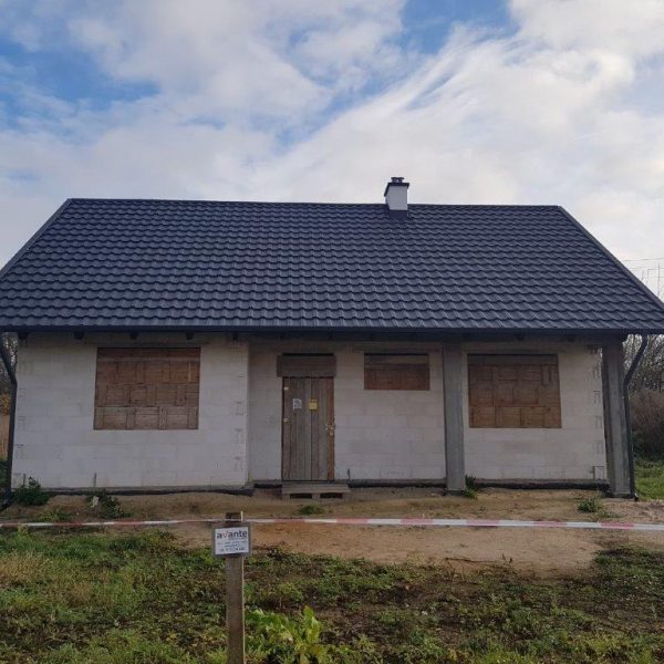Profilowana blachodachówka Pruszyński Loara poliester mat RAL 7016 – detale formy”