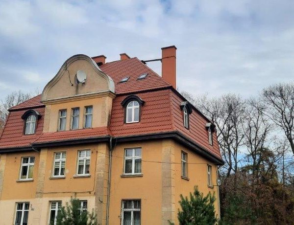 Przykład realizacji z dachówki ceramicznej Creaton Karpiówka Klassik Natura – klasyczny wygląd dachu