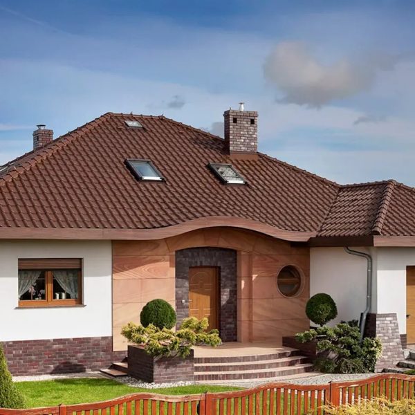 Realizacja dachu z dachówki betonowej Braas Celtycka, tworzącej elegancką i harmonijną powierzchnię dachu